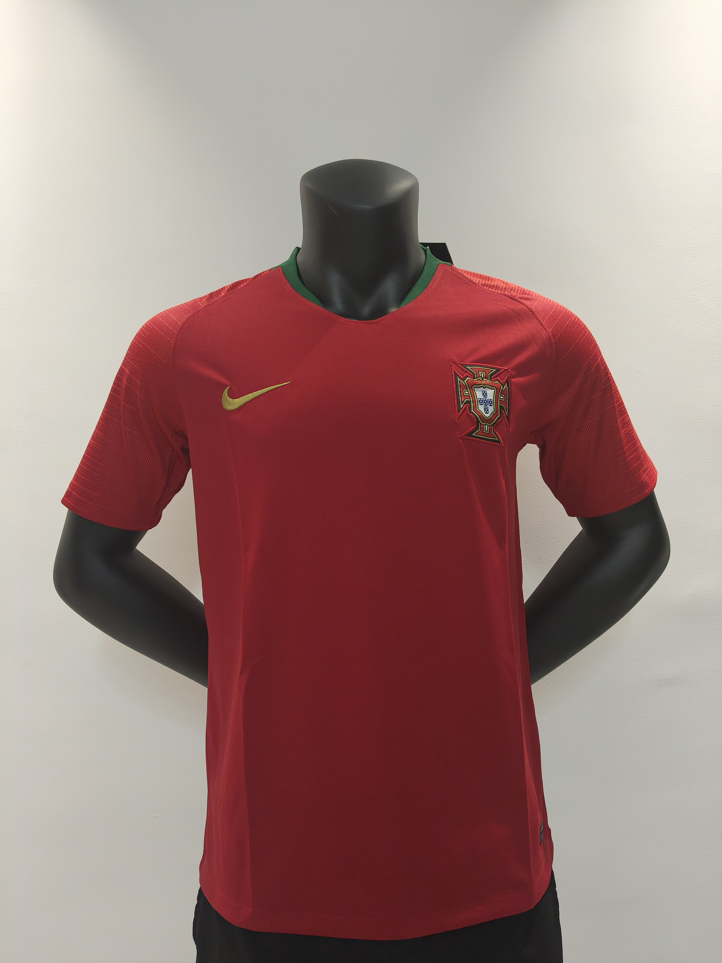 Retro 2018 Portugal home
