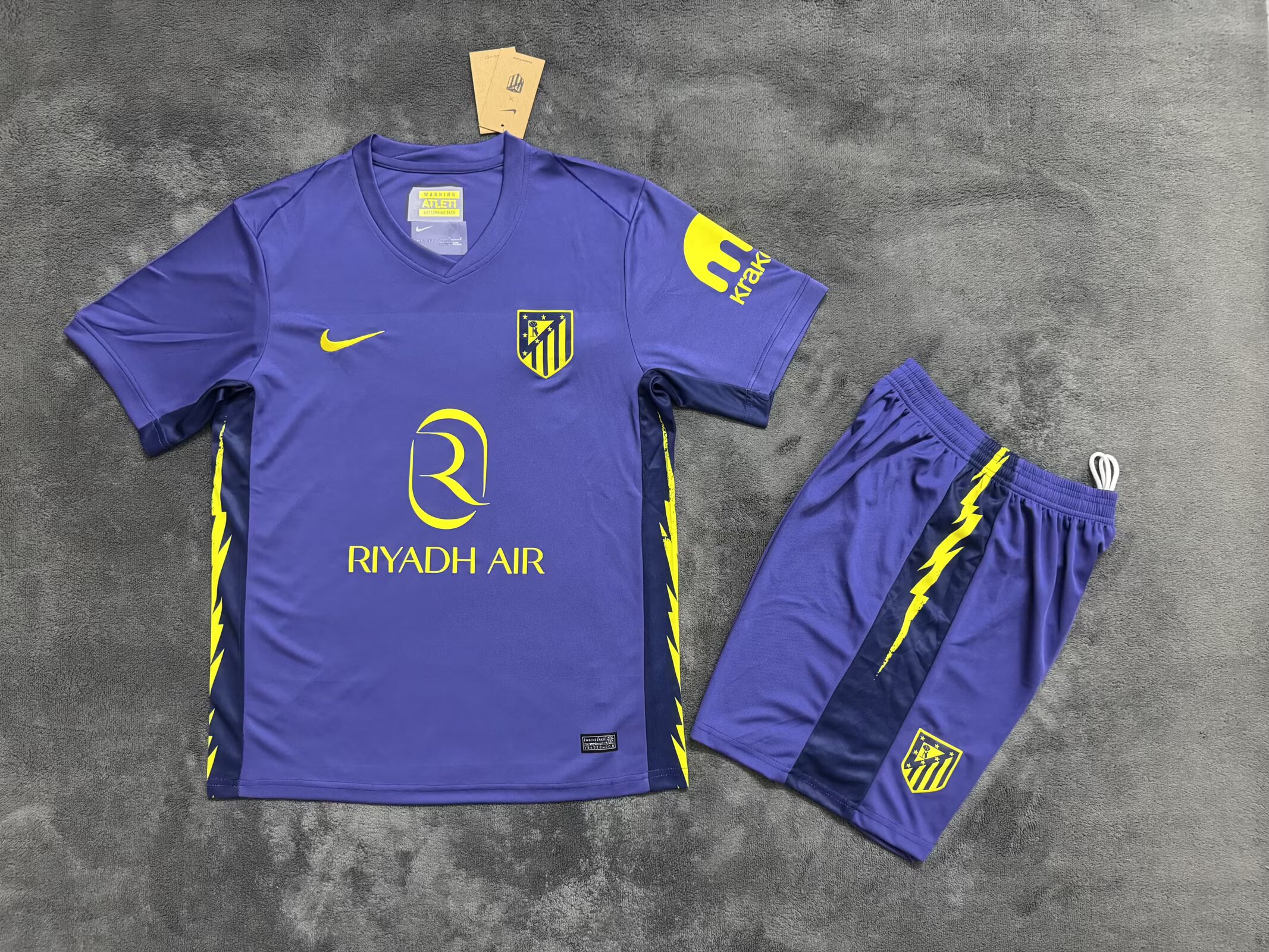  Adults kits 25/26 Atl&eacute;tico Madrid away