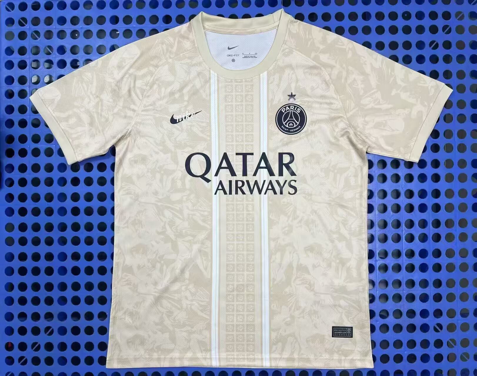 Fan version 26/27 Paris Beige Training Suit