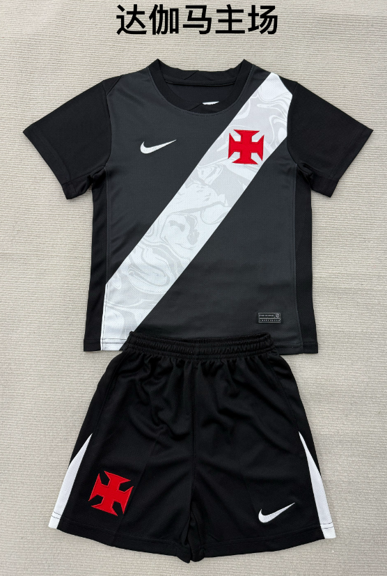 Adults kits 26/27 Vasco da Gama home