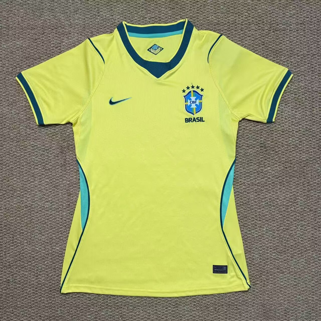 Fans Version 26/27 Brazil home women's