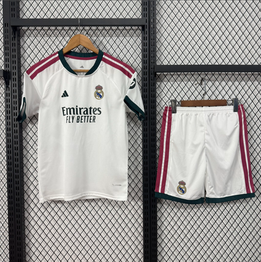 Adults kits 26/27 Real Madrid home