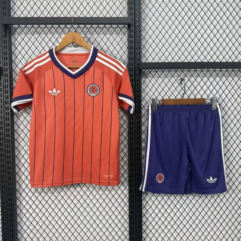 Adults kits 26/27 Scotland away
