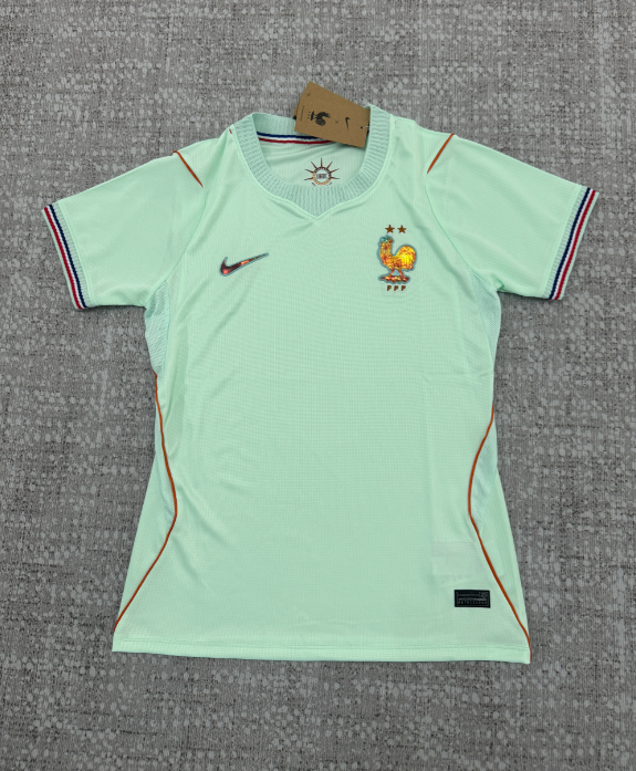 Fans Version 26/27 French away women