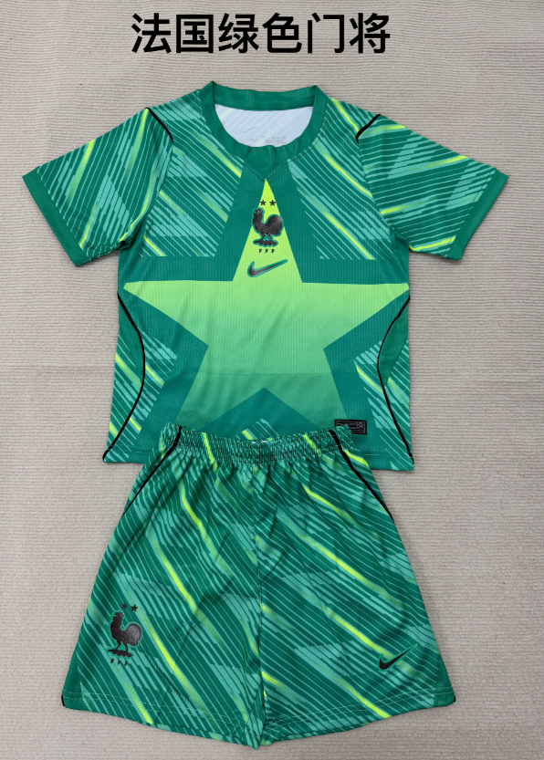 Adults kits 26/27 French Green Goalkeeper