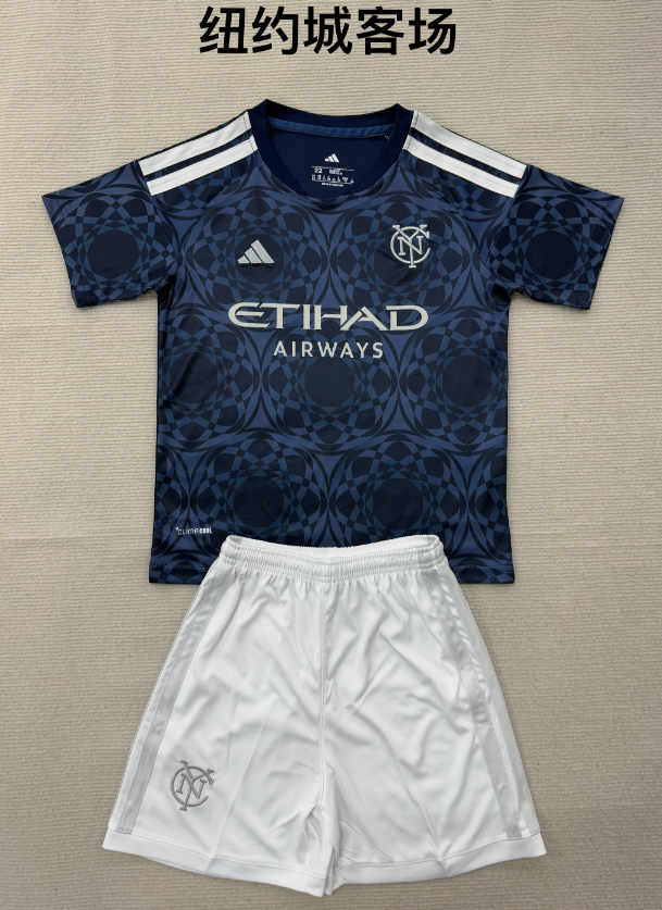 Adults kits 26/27 New York City away