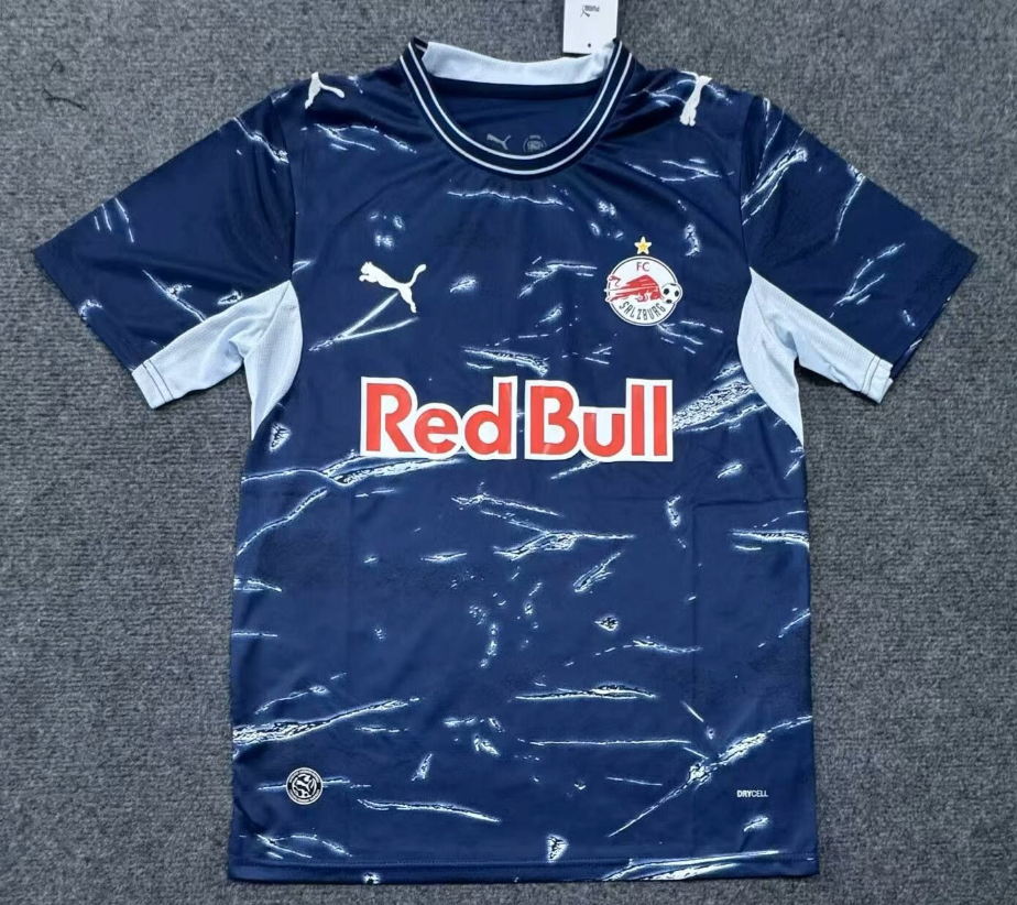 Fan version 26/27 Austria Red Bull home