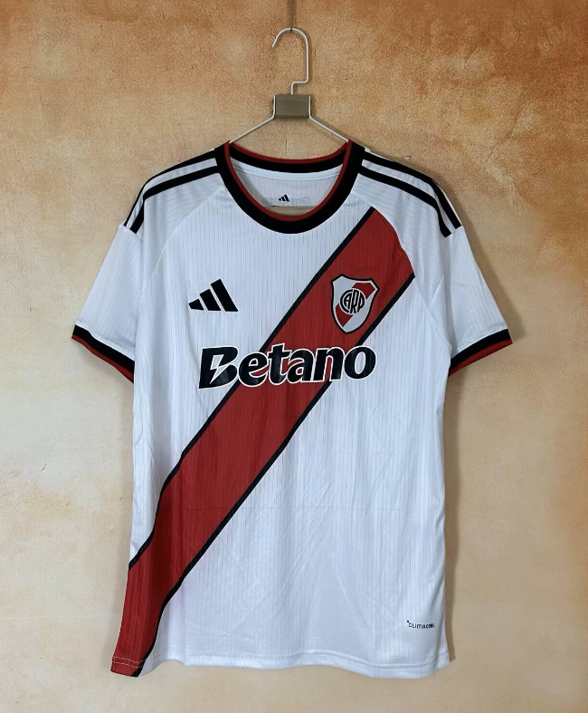 Fans Version 26/27 White River Plate