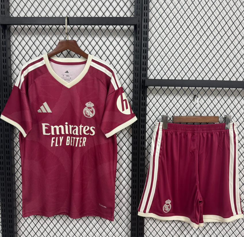 Adults kits 26/27 Real Madrid Second away