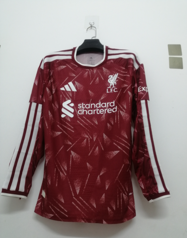 Player Version 26/27 Liverpool home long sleeve 