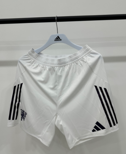 Player version 25/26 Manchester United away shorts