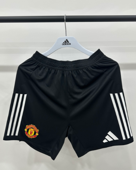 Player version 25/26 Manchester United's home shorts