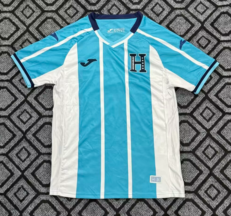 Fans Version 26/27 Honduras away