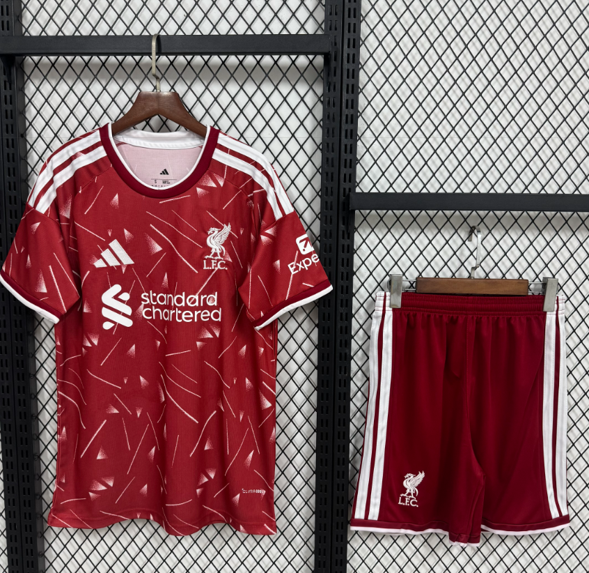 Adults kits 26/27 Liverpool home