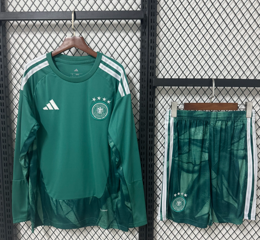  Adults kits 26/27 German goalkeeper long sleeve
