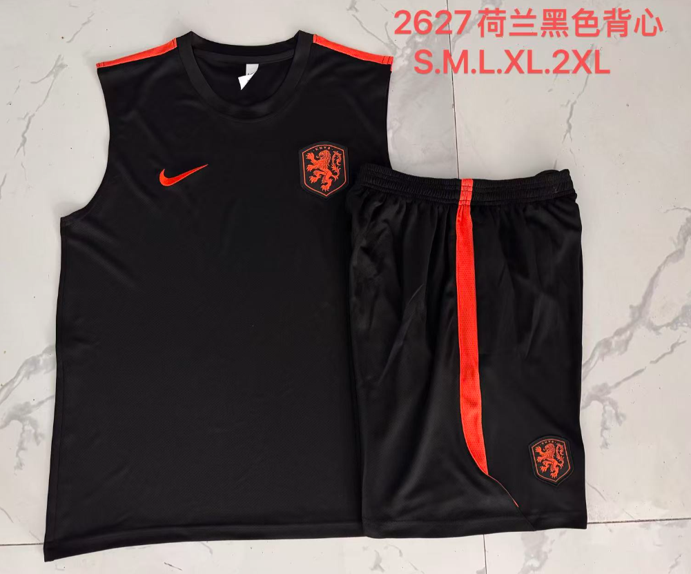 26/27 Vest Netherlands Black suit 