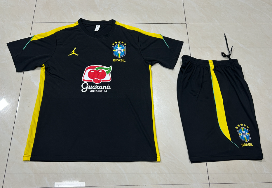 26/27 Kids Jordan Brazil Black paired with yellow Training Kits