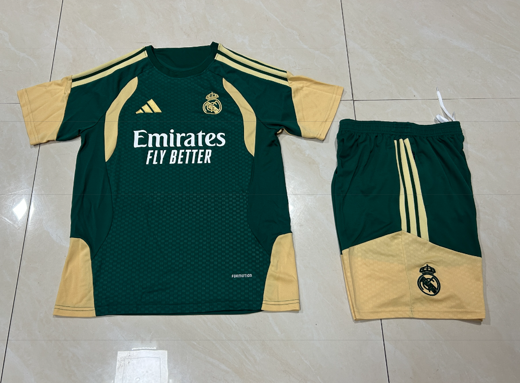 26/27 Adults short sleeves Real Madrid Green Training Kits