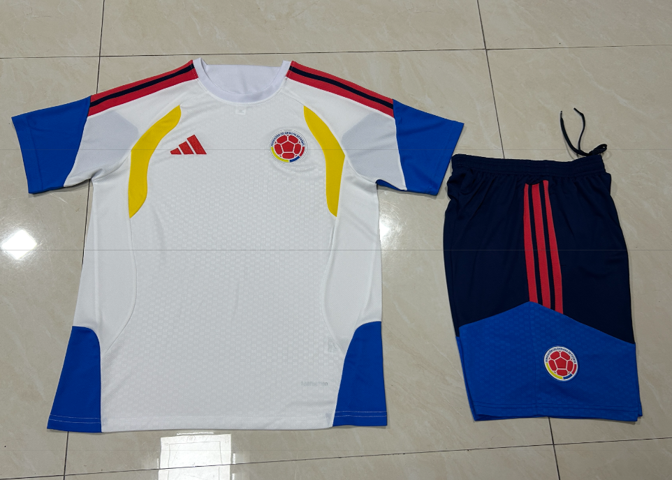 26/27 Kids Colombia White Training Kits