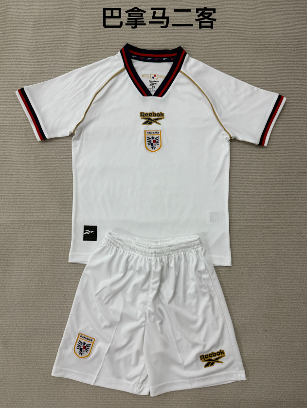 Adults kits 26/27 Panama Second away