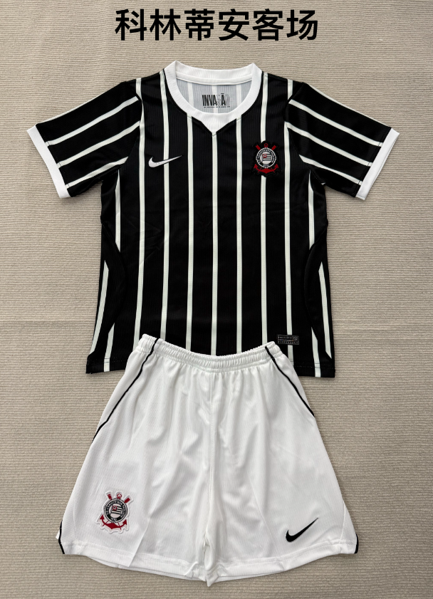 Adults kits 26/27 Corinthians away