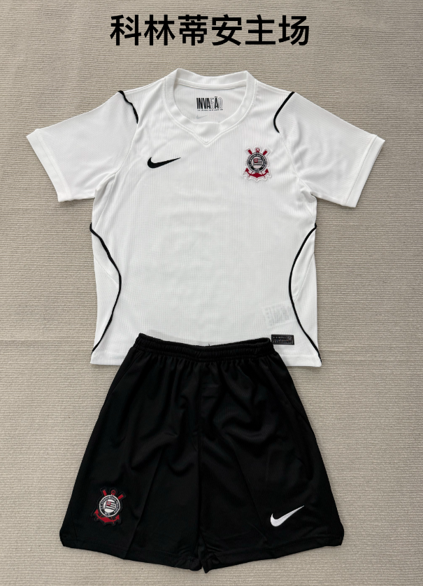 Adults kits 26/27 Corinthians home