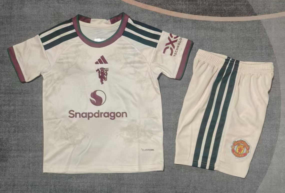 Kids kits 26/27 Manchester United Second away