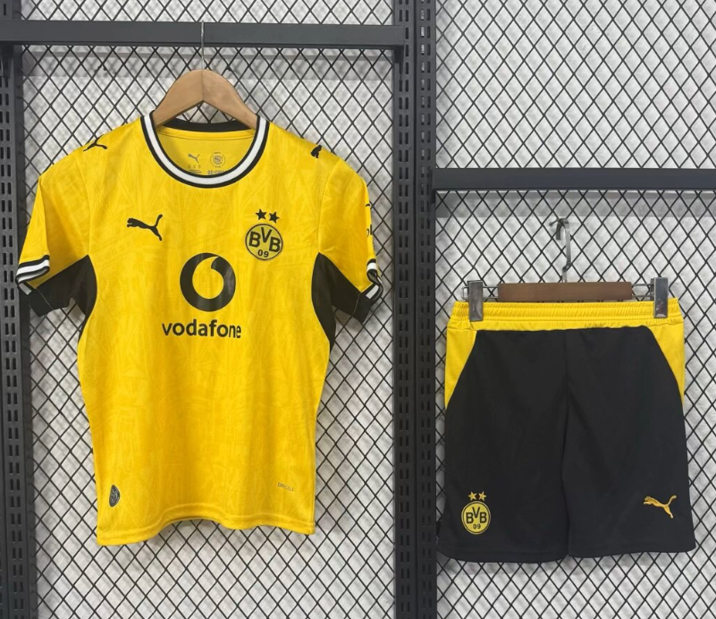 Adults kits 26/27 Dortmund home
