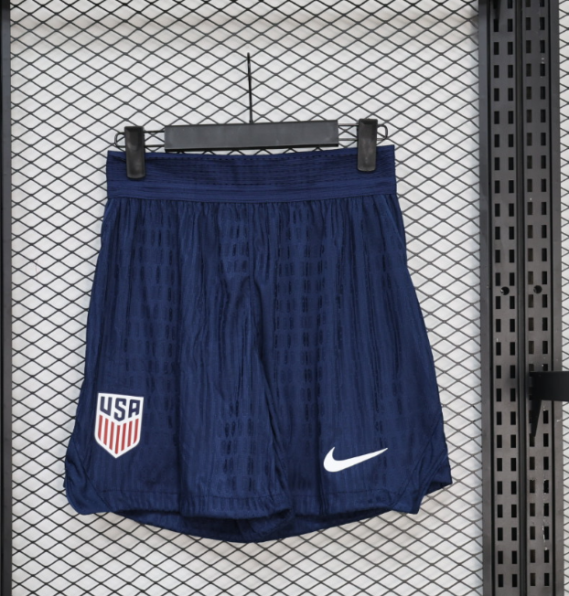 Player Version 26/27 America home shorts