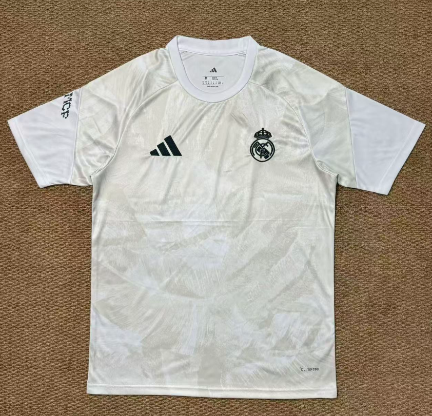 Fans Version 26/27 Real Madrid training suit
