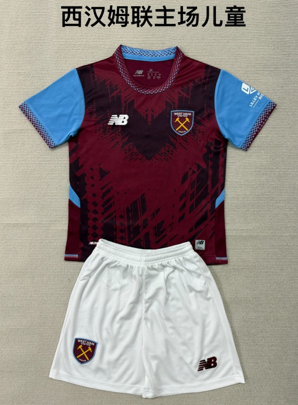 Adults kits 26/27 West Ham home