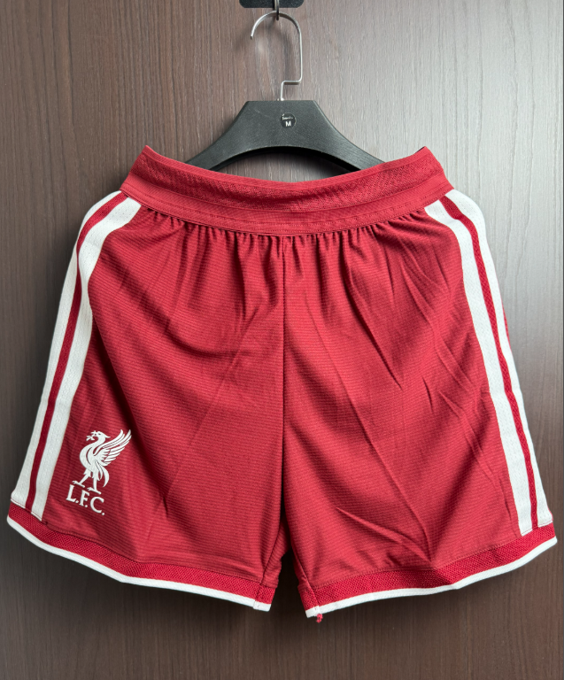 Player Version 26/27 Liverpool home shorts